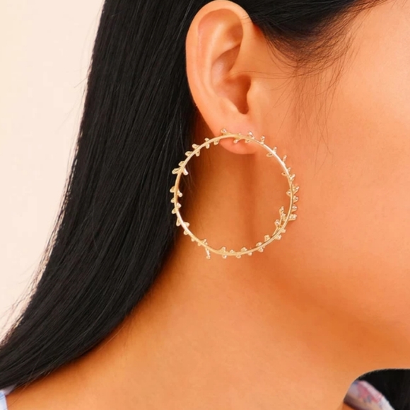Jewelry - Relisted*Rain* Branch and leaf Hoops Earrings